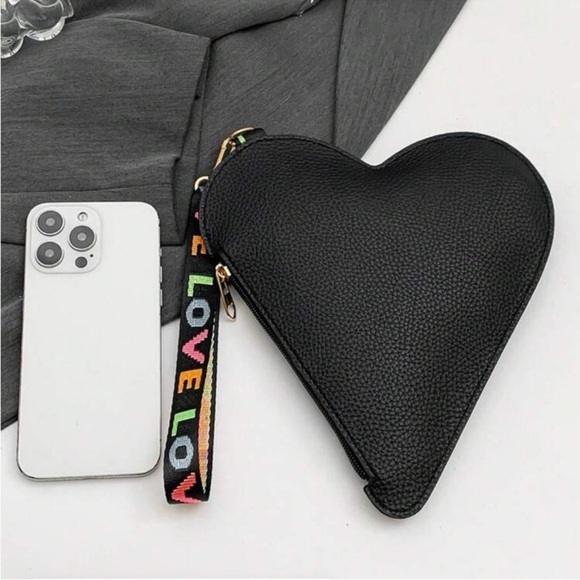 Handbags - Black Heart Shaped Purse